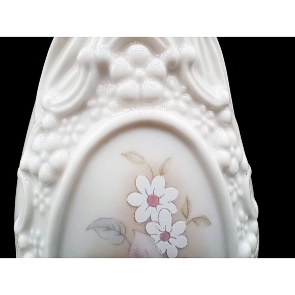 Cameo Ribbon Vase Royal Heritage Hand-Painted Floral Design Bow 6 Inch Vintage - Picture 7 of 16